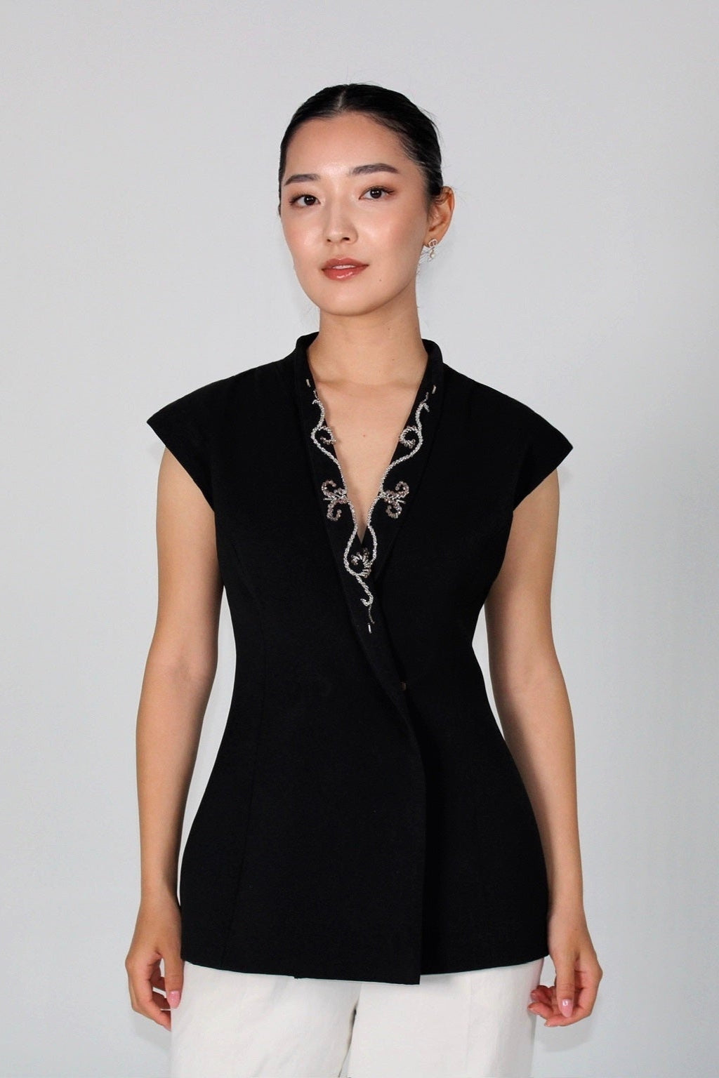 Asyl - Two-in-One Vest - Black
