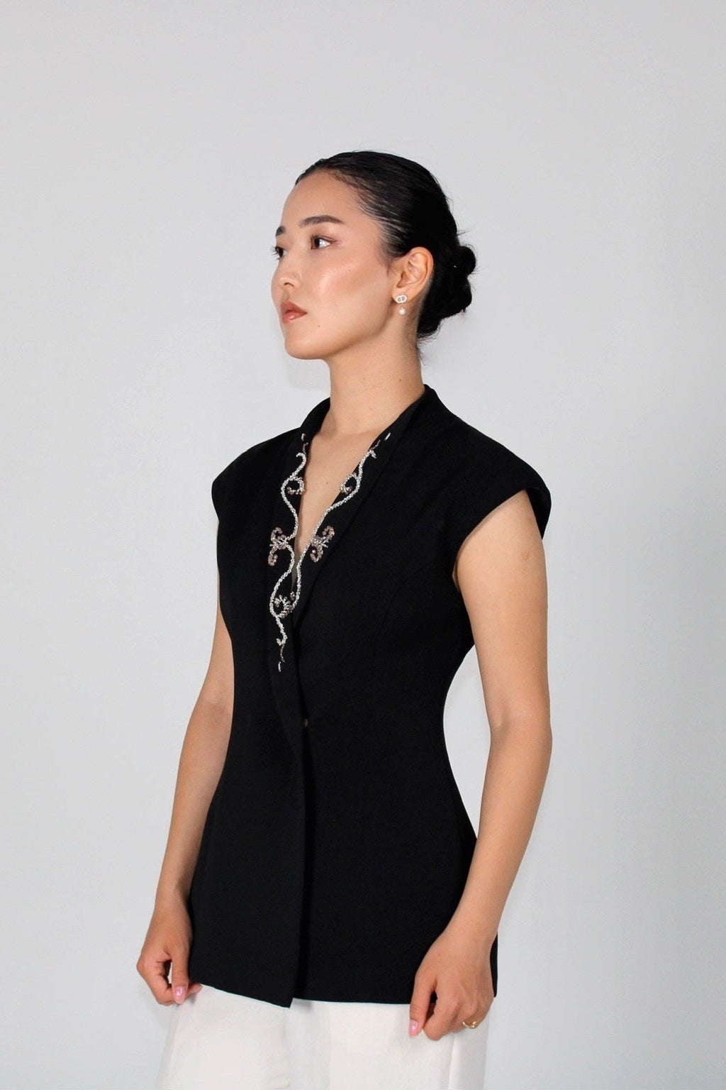 Asyl - Two-in-One Vest - Black